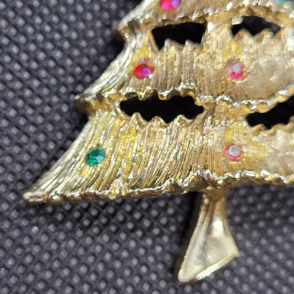 Luxe Vintage Holiday Sparkle Rhinestone Tiered Tree‎ Brooch Gold Tone Elegant 2